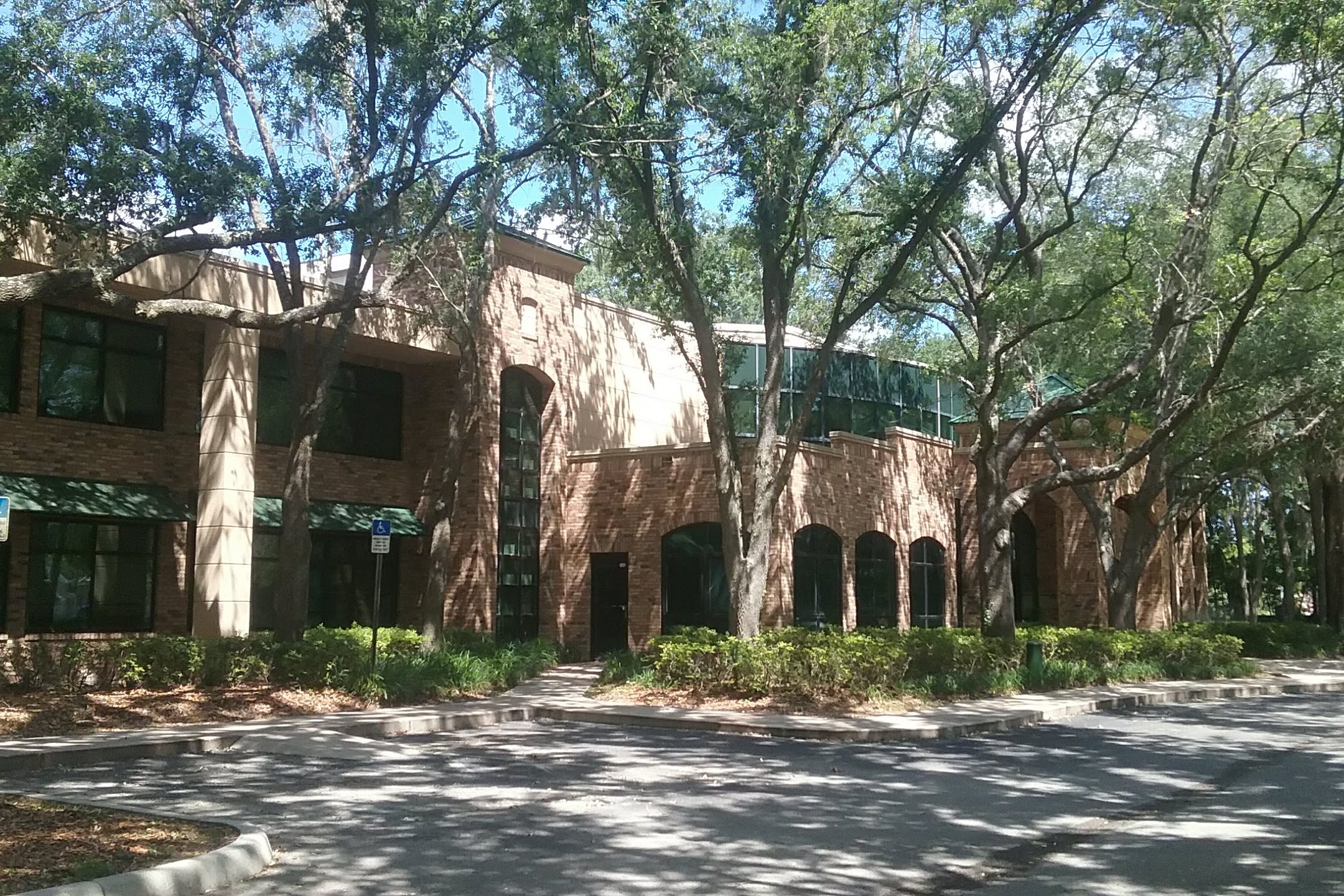 15316-North-Florida-Ave-Office-Building-for-Sale